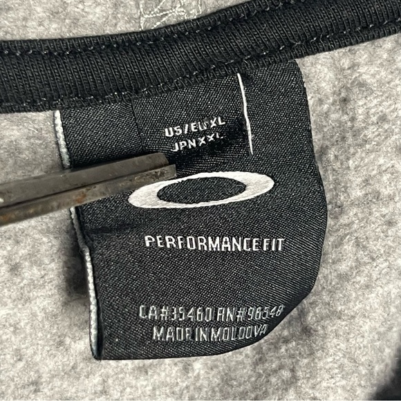 Oakley Gray Zip-Up Men's Sweater - Picture 10 of 10